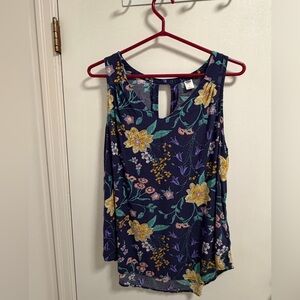 Old Navy floral tank size Large